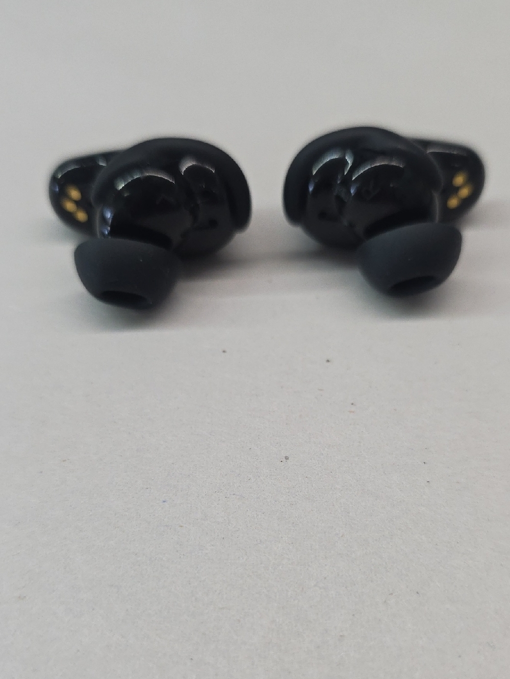 Bose True Wireless Earbuds and Charging Case (Read Description) - Picture 4 of 6